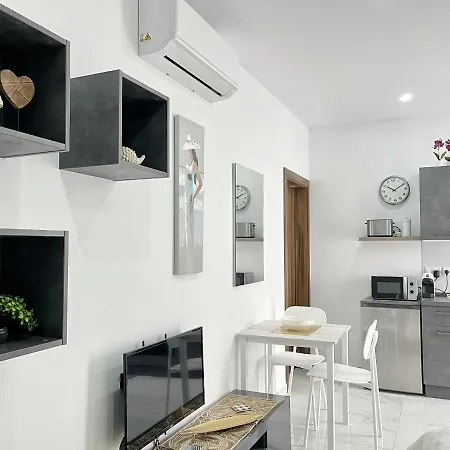 Aurora Apartment *